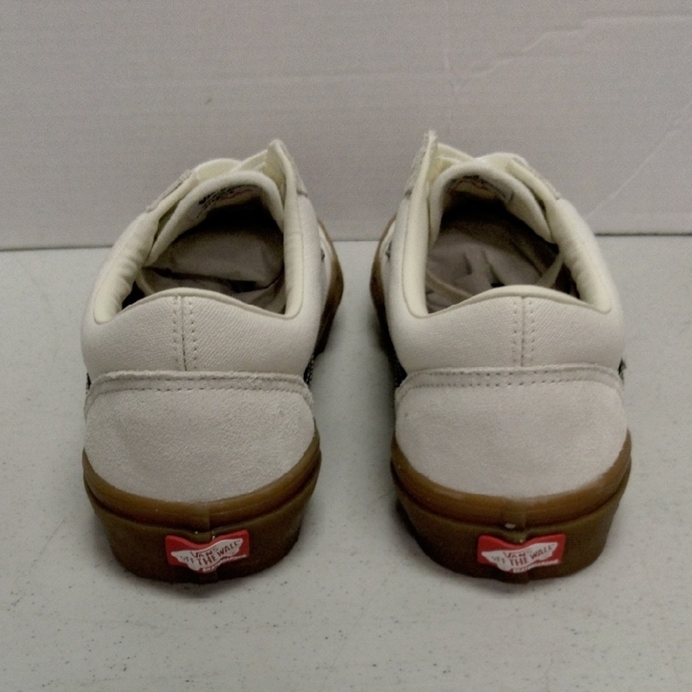 Vans Old Skool Pro In White and gum Outsoles - Picture 3 of 8